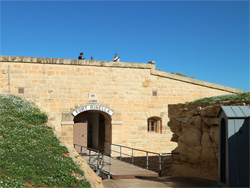 Entree van het Fort Rinella