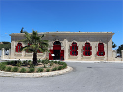 Het Museum station nabij Mdina