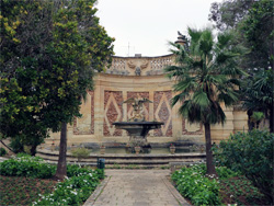 Een fontein in de San Anton gardens