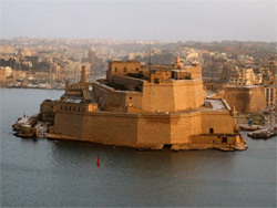 Uitzicht op fort St. Angelo vanuit Valletta