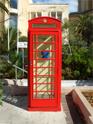 Een telfooncel in Malta